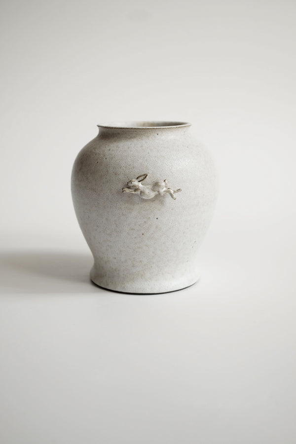 Moonrise Hopping Hare Vessel Nº01