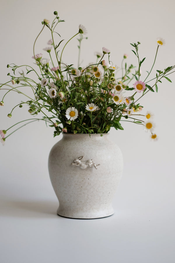 Moonrise Hopping Hare Vessel Nº01