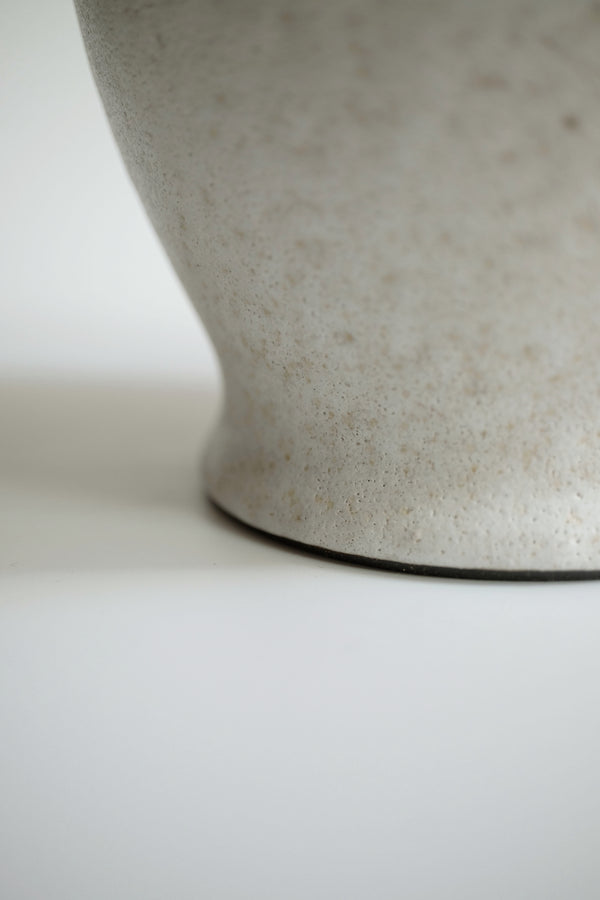 Moonrise Hopping Hare Vessel Nº01