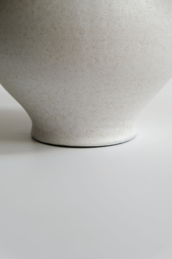 Moonrise Hopping Hare Vessel Nº07