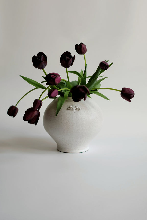 Moonrise Hopping Hare Vessel Nº07