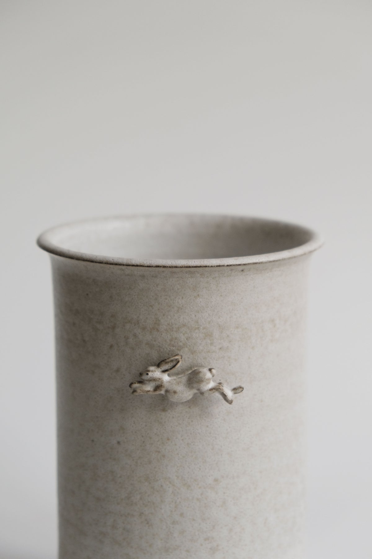 Moonrise Hopping Hare Vessel Nº10