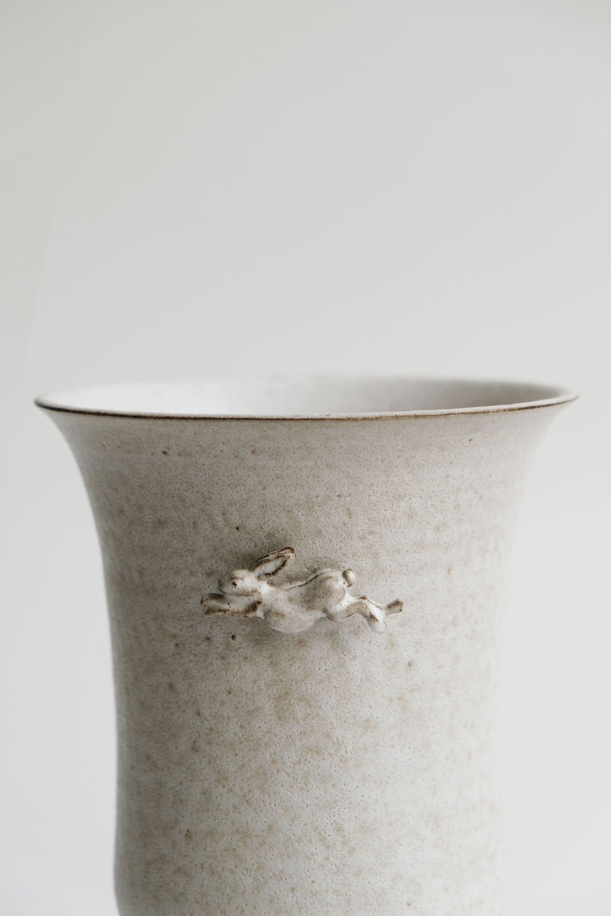 Moonrise Hopping Hare Vessel Nº13