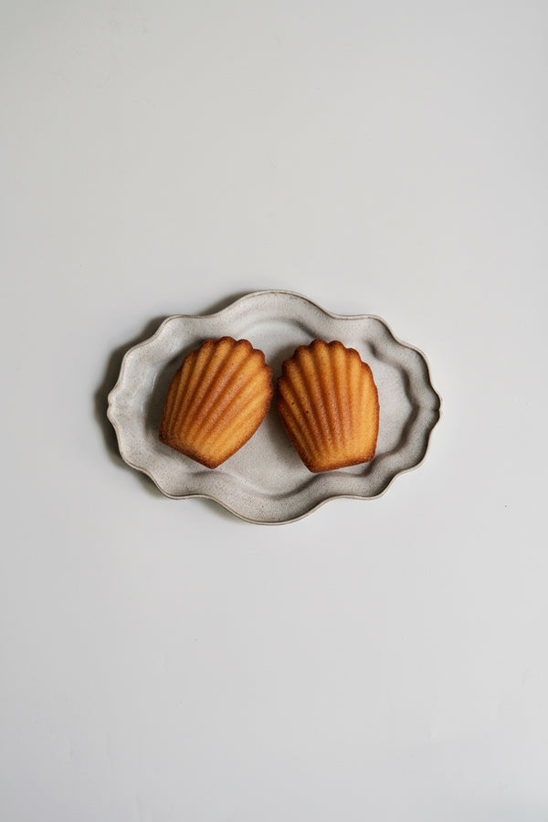 Moonrise Platter Small, Shell