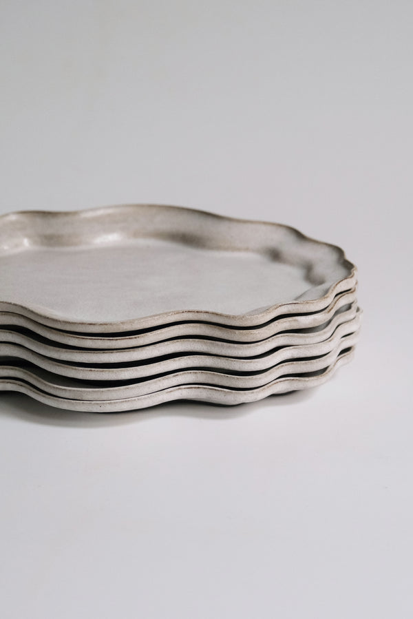 Moonrise Platter Small, Shell