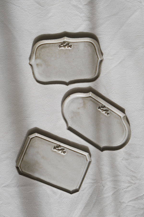 Moonrise Mini Hare Frame Dish, Petite Arc Set of 2