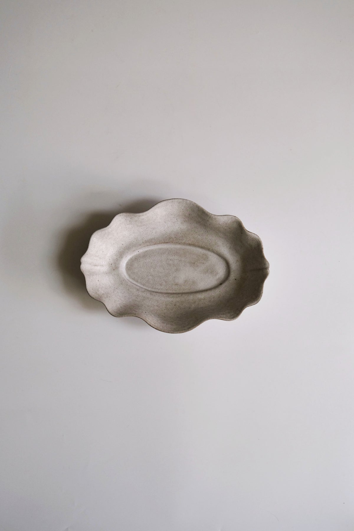 Moonrise Deep Plate Small, Shell