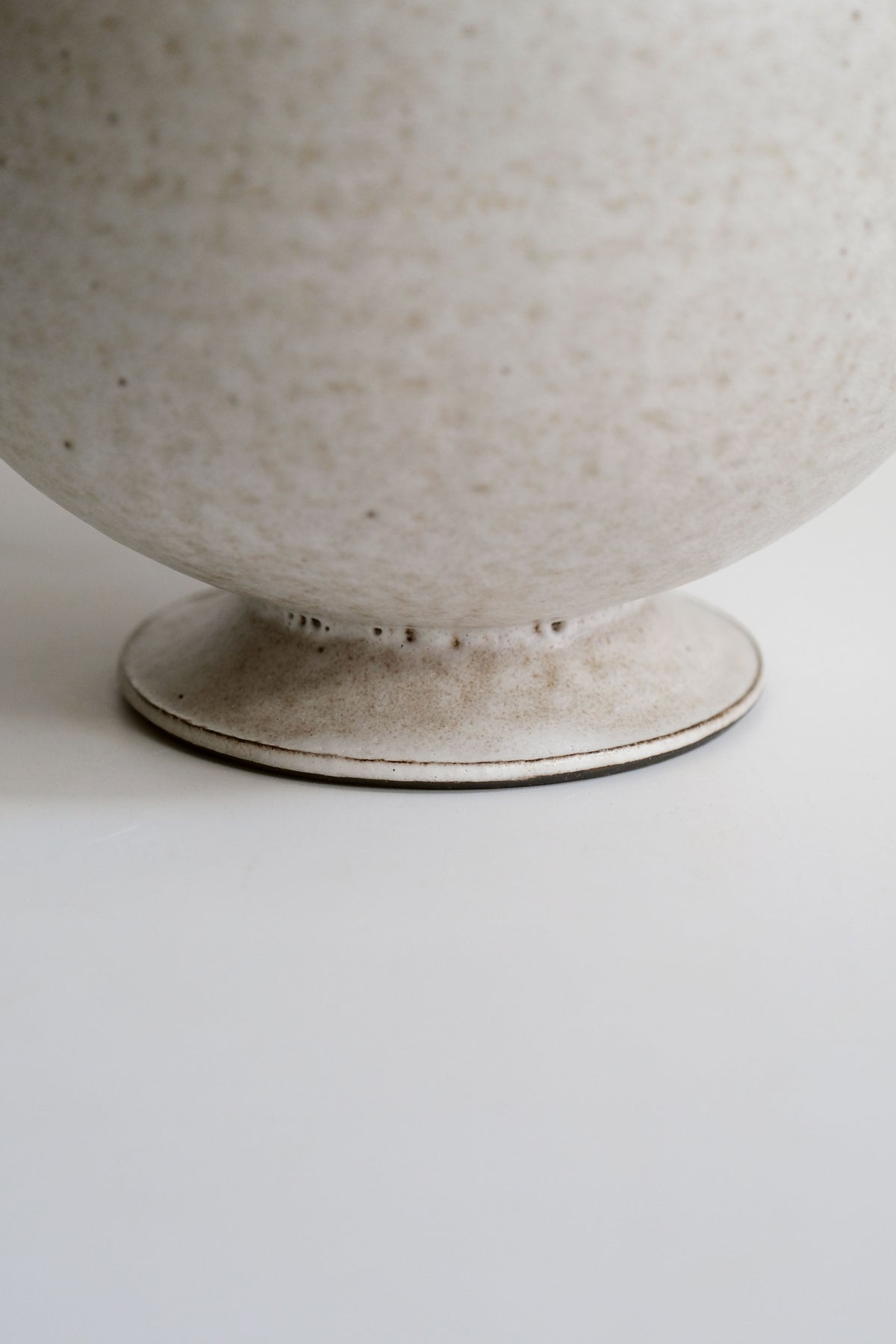Moonrise Hopping Hare Vessel Nº04