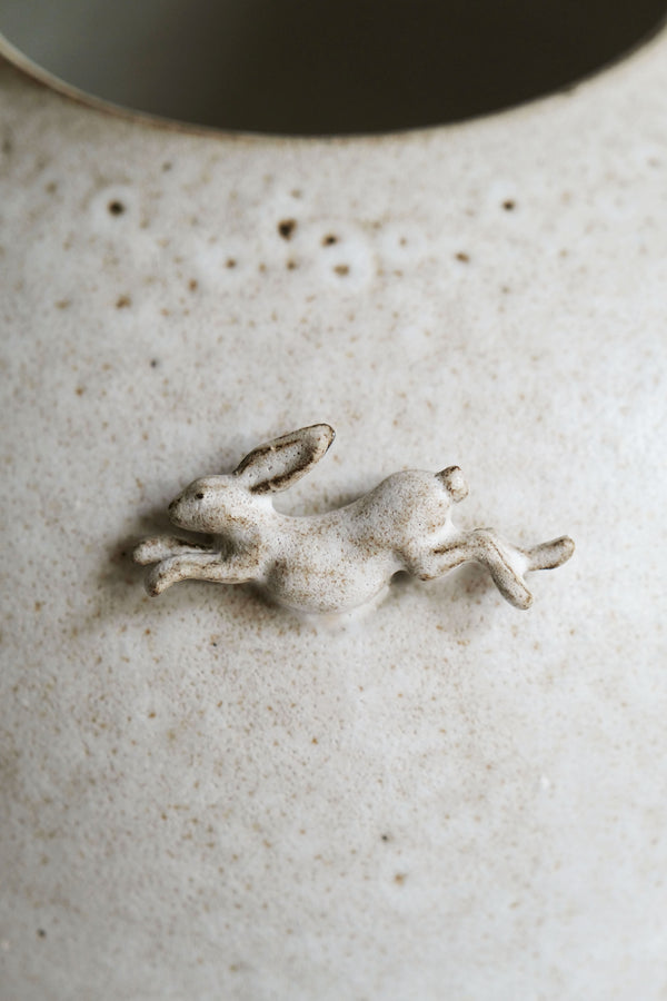 Moonrise Hopping Hare Vessel Nº06