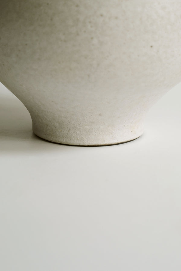 Moonrise Hopping Hare Vessel Nº06