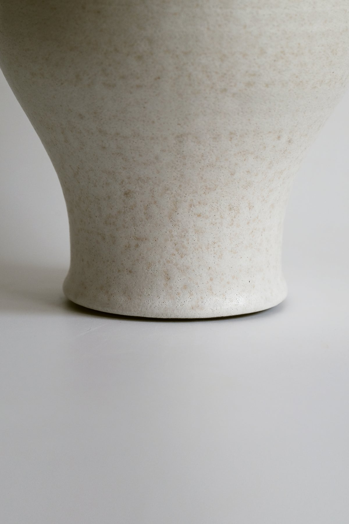 Moonrise Hopping Hare Vessel Nº03