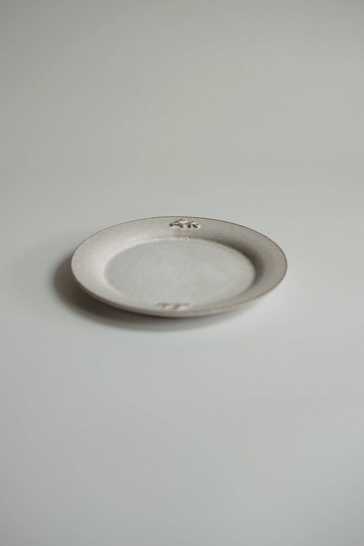 Moonrise Mini Hare Cake Plate